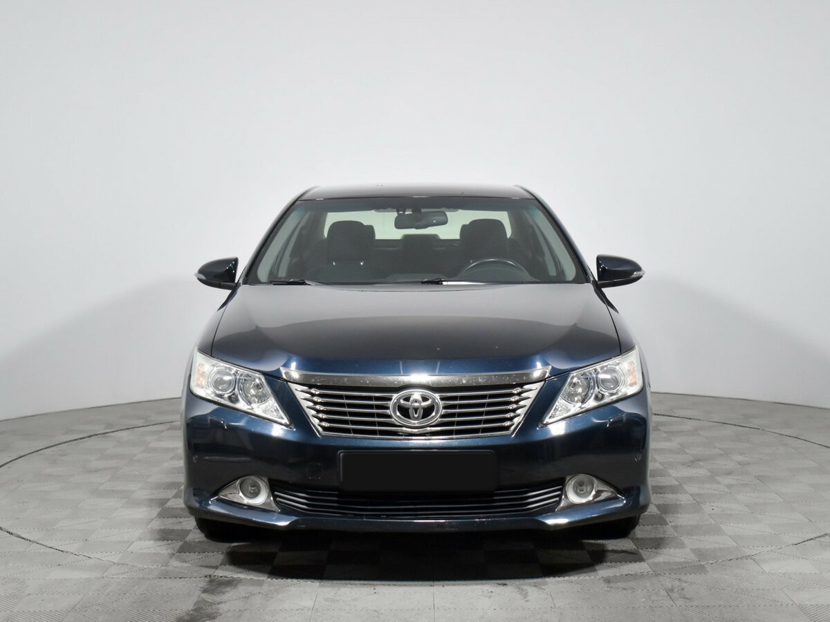 Toyota Camry с пробегом — 2012 год. Фото: #1