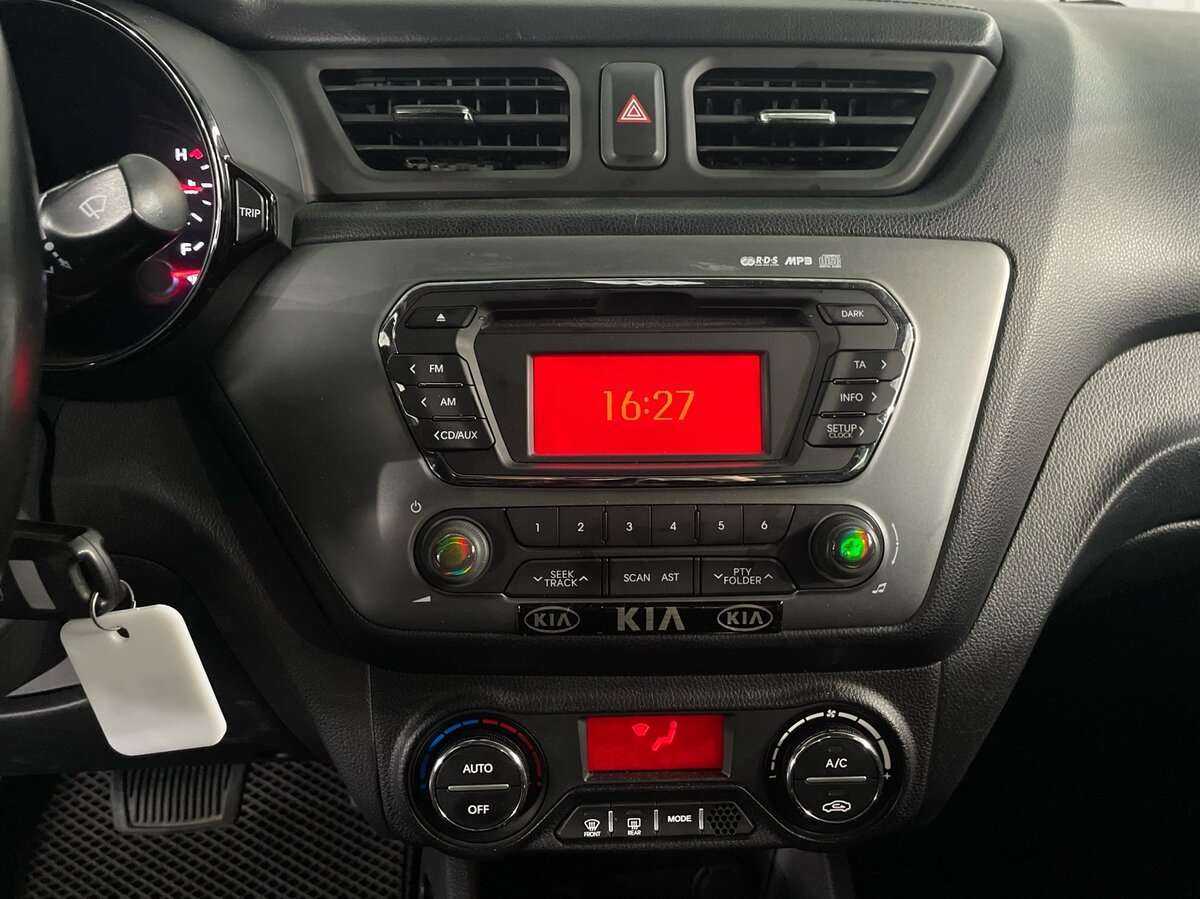 Kia Rio с пробегом — 2014 год. Фото: #11