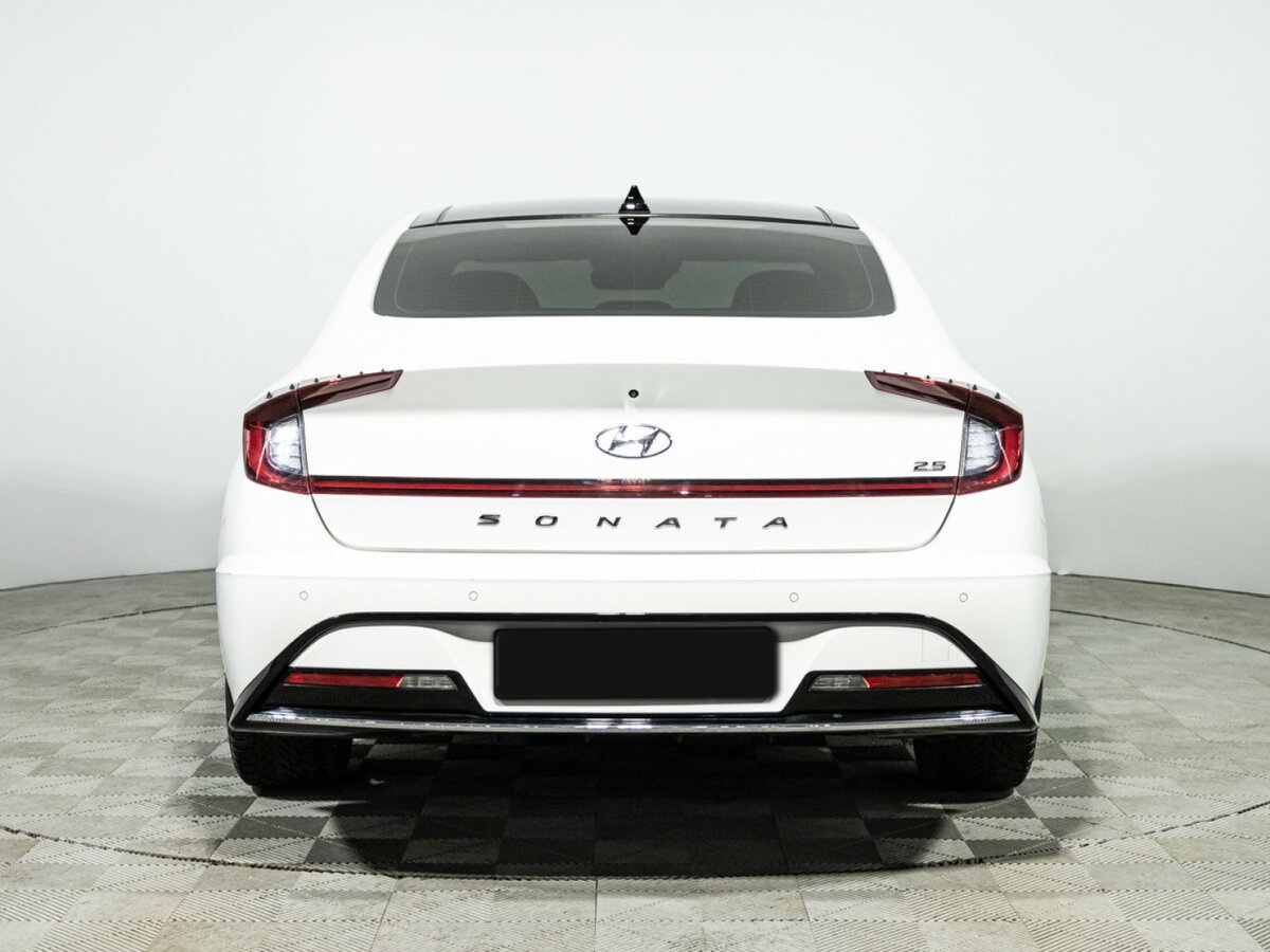Hyundai Sonata с пробегом — 2021 год. Фото: #4