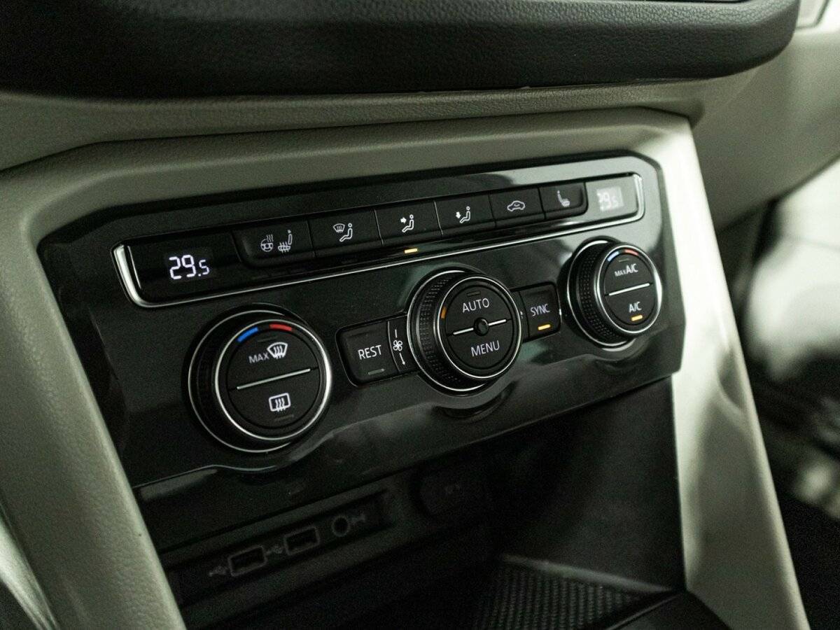 Volkswagen Tiguan с пробегом — 2018 год. Фото: #12