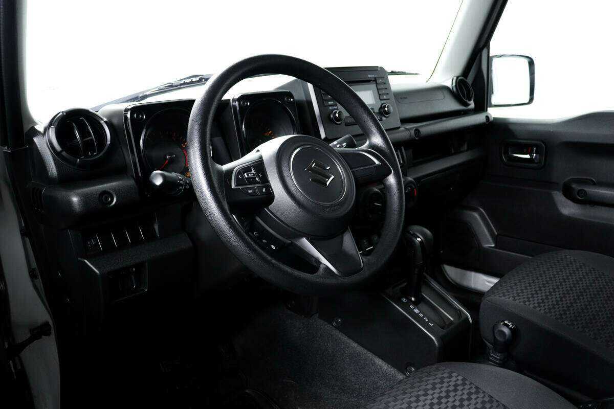 Suzuki Jimny с пробегом — 2020 год. Фото: #11