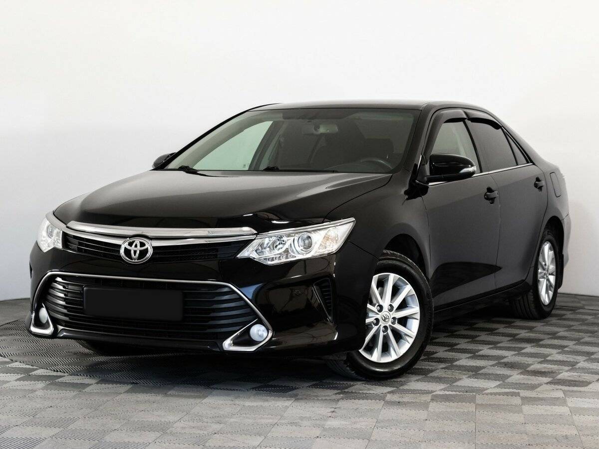 Toyota Camry с пробегом — 2017 год. Фото: #0