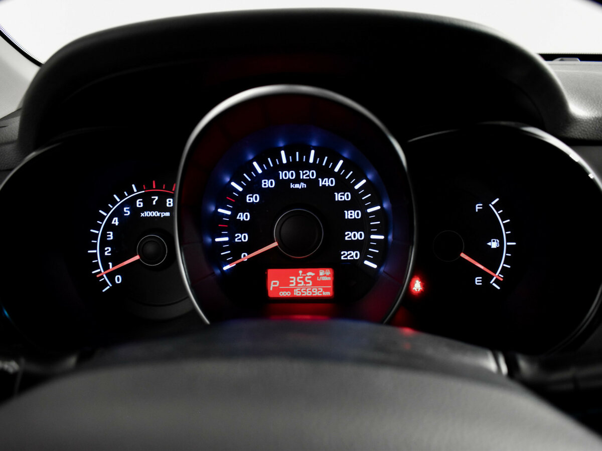Kia Rio с пробегом — 2012 год. Фото: #17