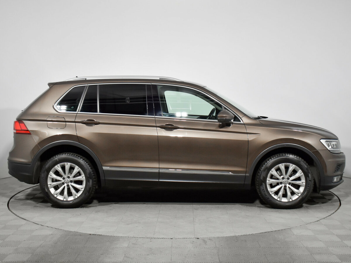Volkswagen Tiguan с пробегом — 2018 год. Фото: #3