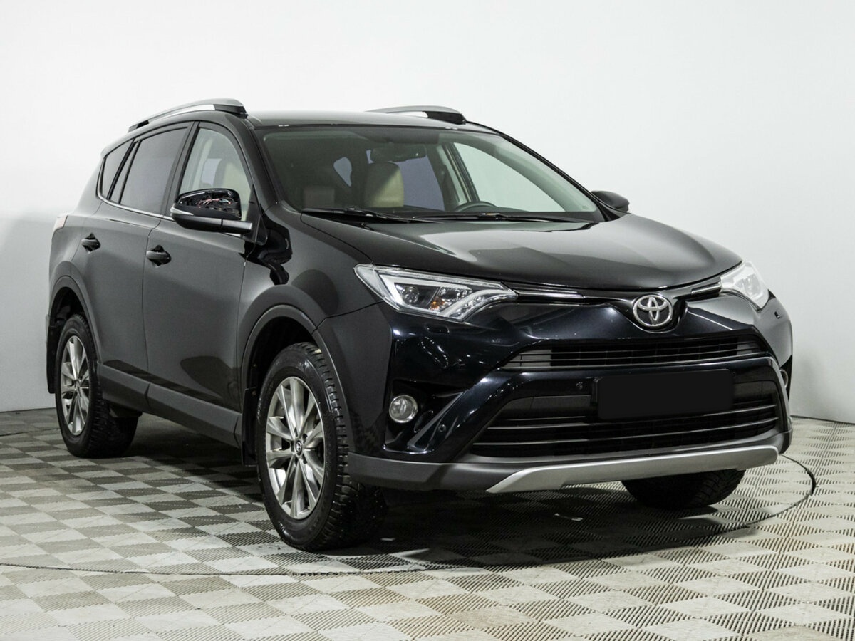 Toyota RAV4 с пробегом — 2017 год. Фото: #2