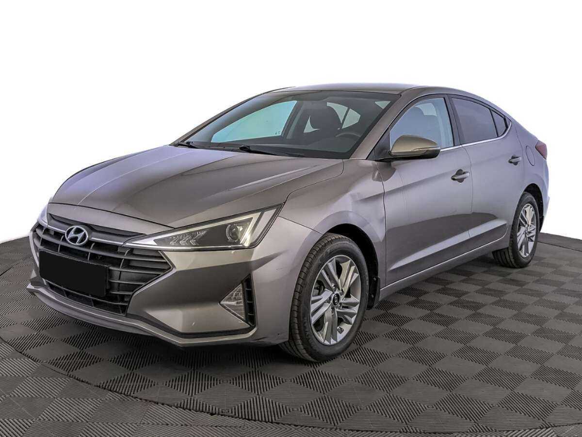 Hyundai Elantra с пробегом — 2019 год. Посмотреть фото