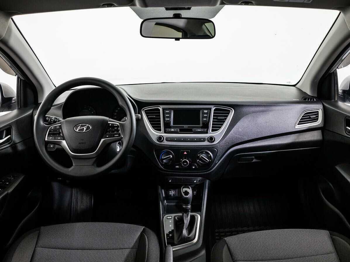 Hyundai Solaris с пробегом — 2022 год. Фото: #12