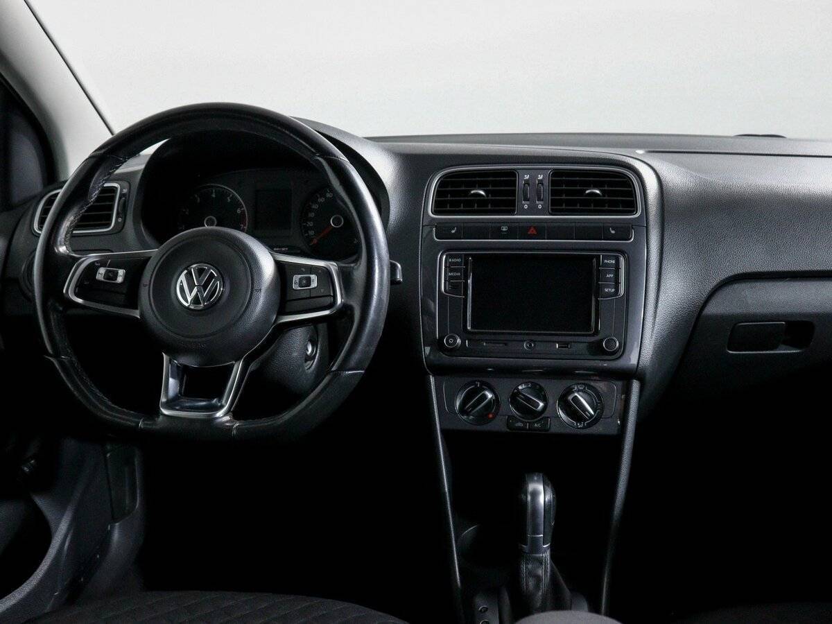 Volkswagen Polo с пробегом — 2019 год. Фото: #9