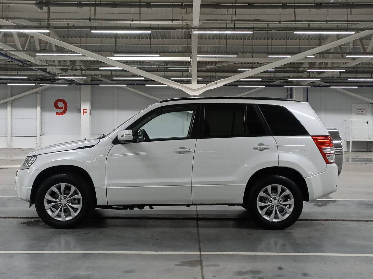 Suzuki Grand Vitara с пробегом — 2013 год. Фото: #7