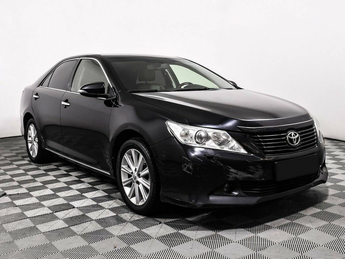 Toyota Camry с пробегом — 2012 год. Фото: #2