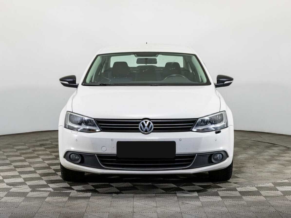 Volkswagen Jetta с пробегом — 2013 год. Фото: #1