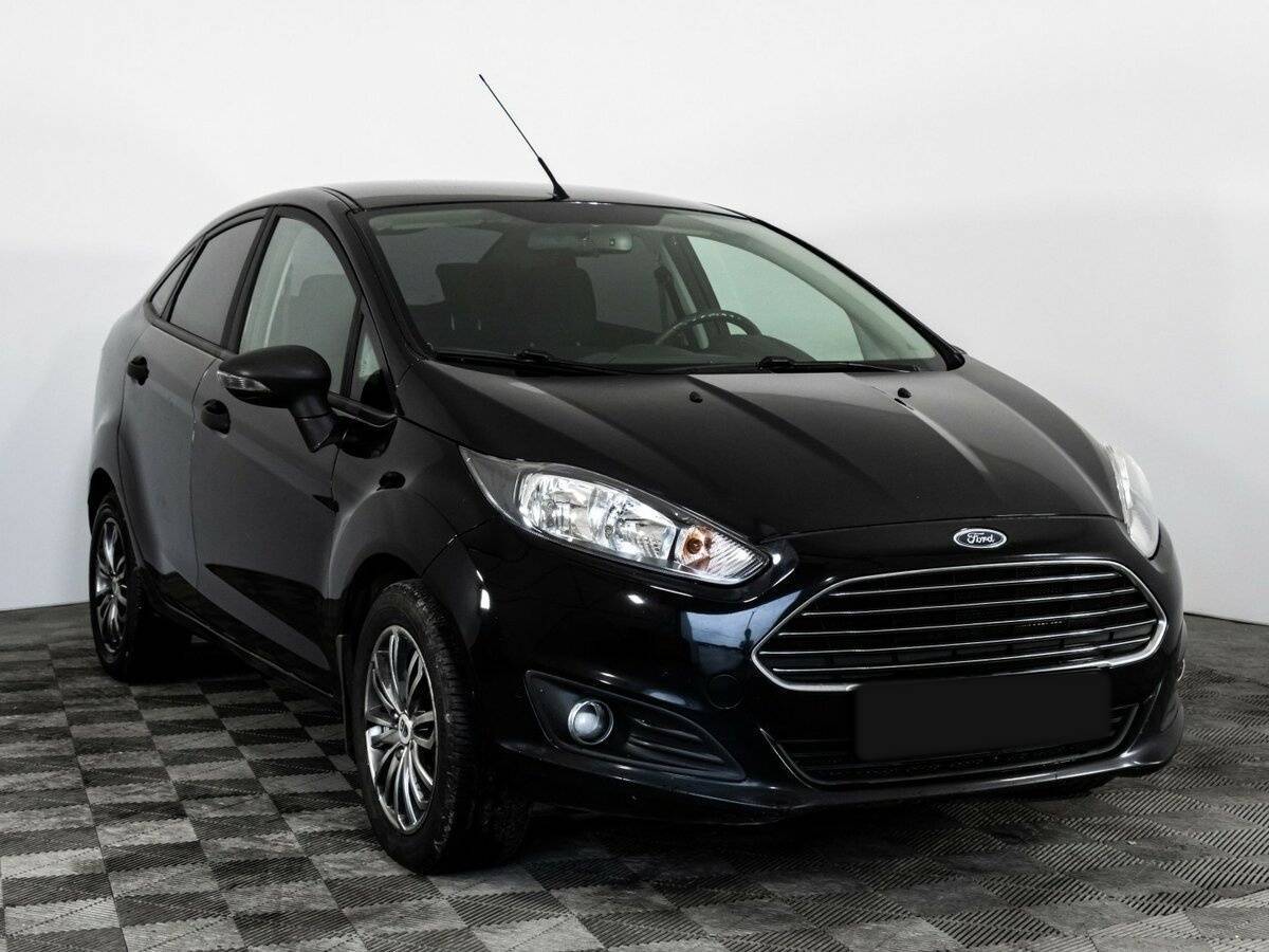 Ford Fiesta с пробегом — 2015 год. Фото: #2