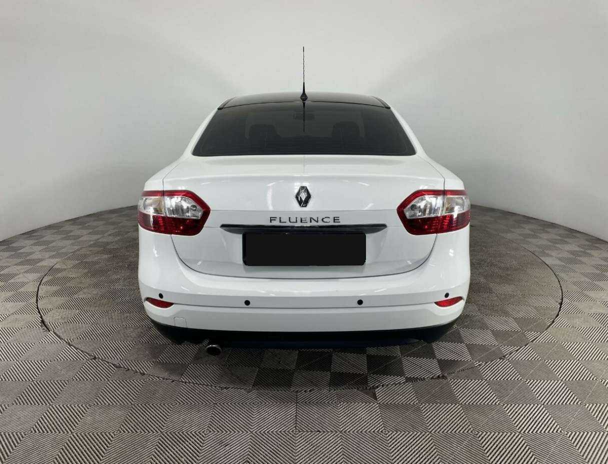 Renault Fluence с пробегом — 2015 год. Фото: #2