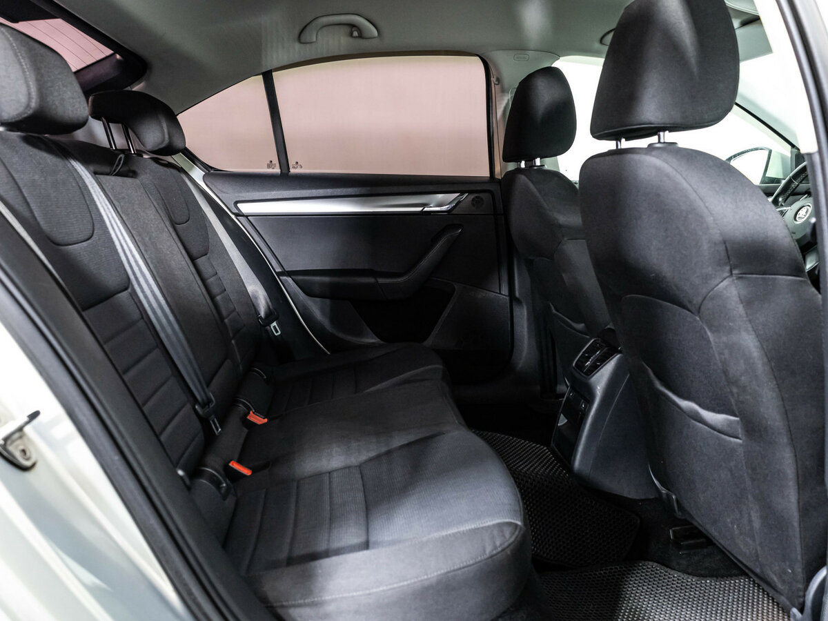 Skoda Octavia с пробегом — 2013 год. Фото: #12