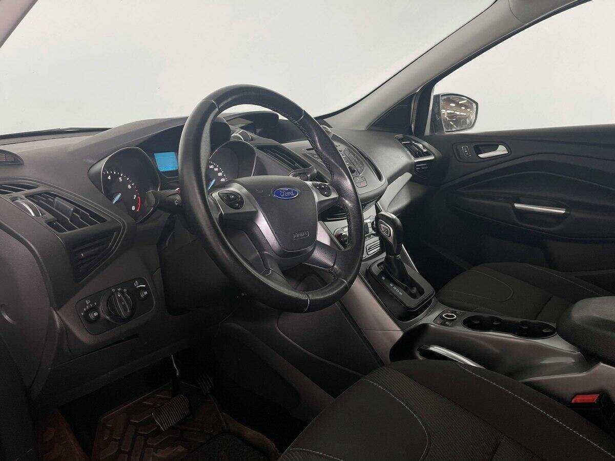 Ford Kuga с пробегом — 2016 год. Фото: #12