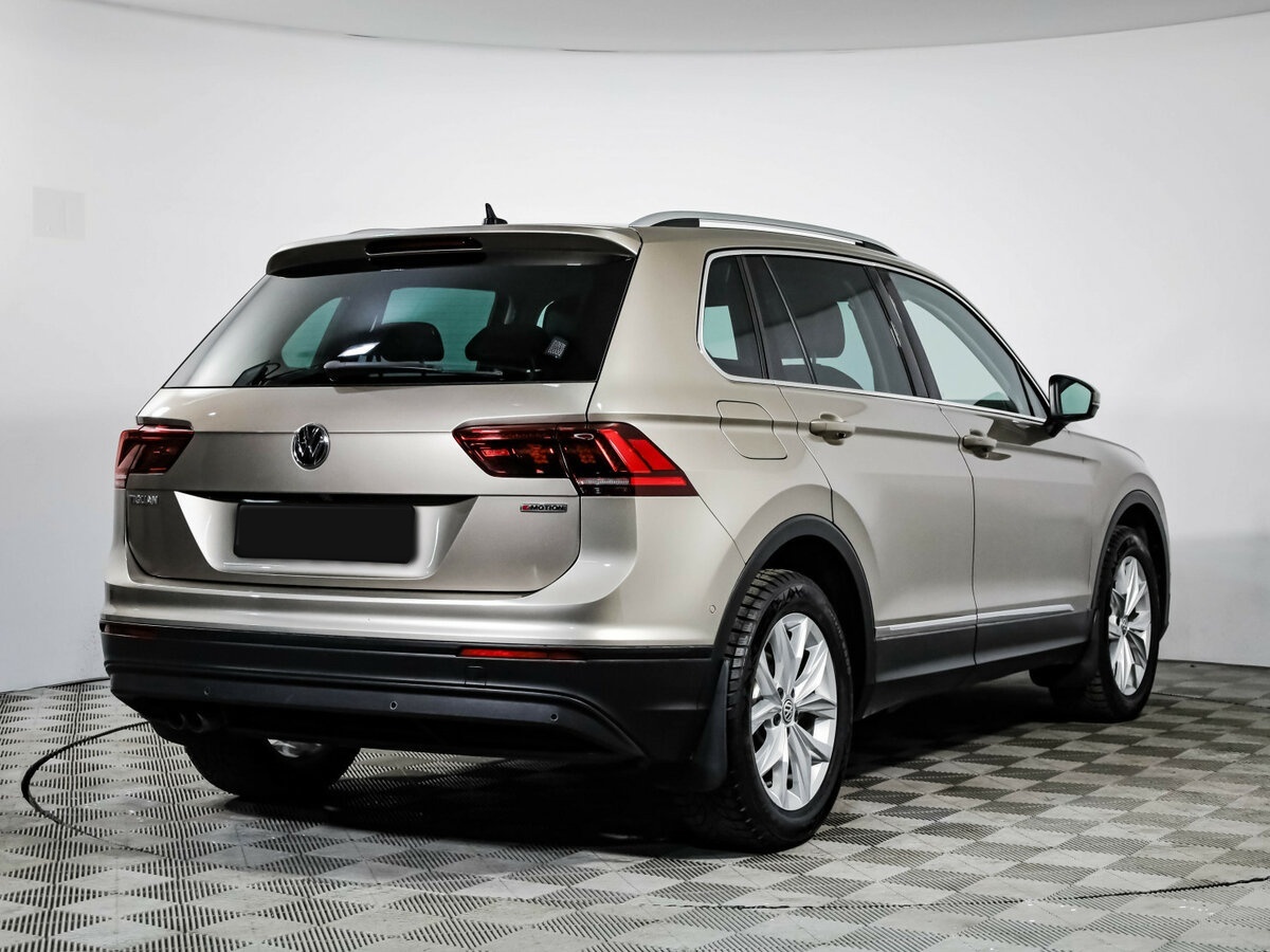Volkswagen Tiguan с пробегом — 2020 год. Фото: #4