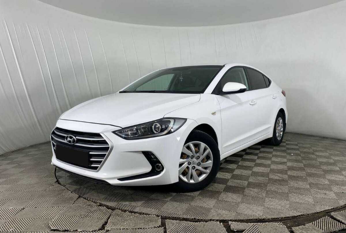 Hyundai Elantra с пробегом — 2017 год. Фото: #0