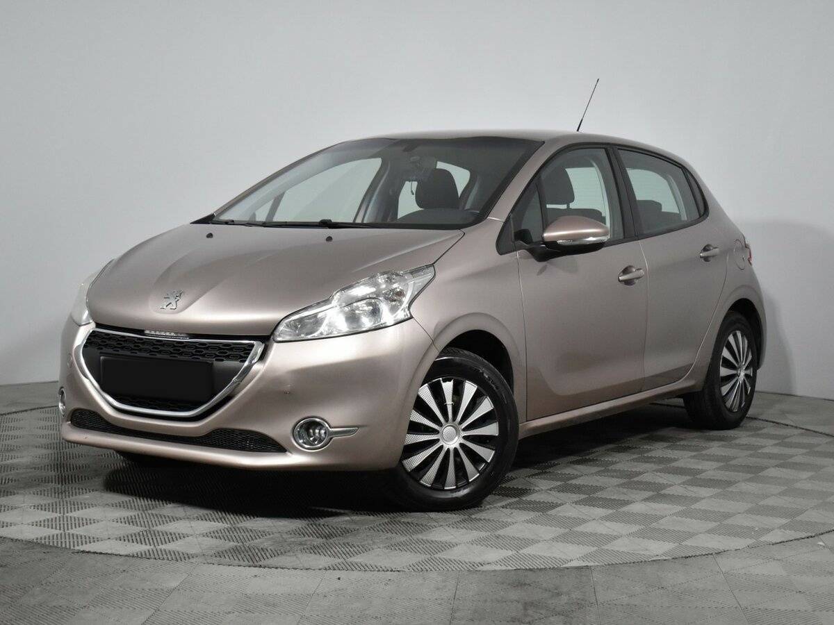 Peugeot 208 с пробегом — 2014 год. Посмотреть фото