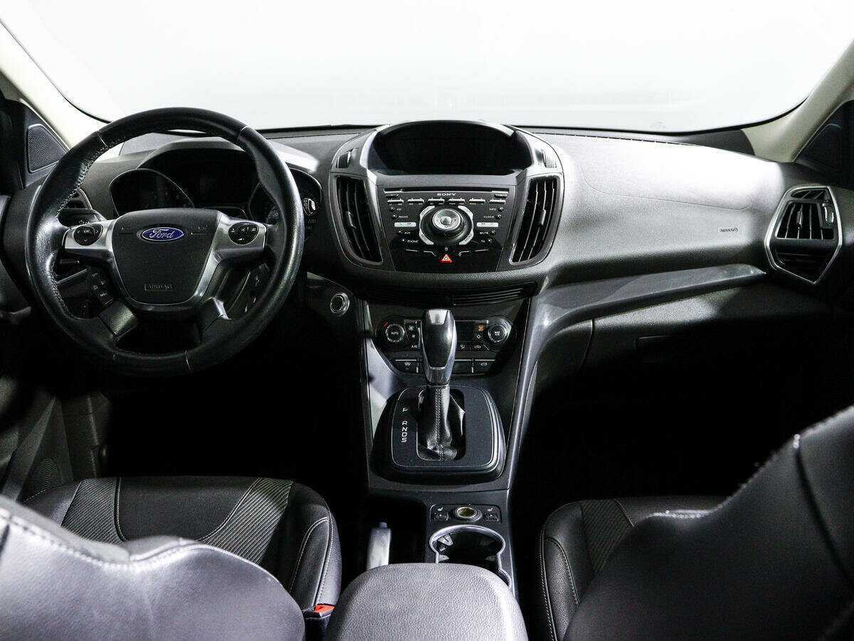 Ford Kuga с пробегом — 2014 год. Фото: #11