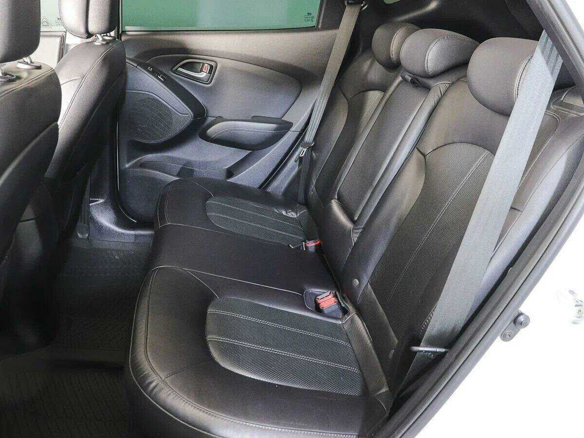 Hyundai ix35 с пробегом — 2015 год. Фото: #9