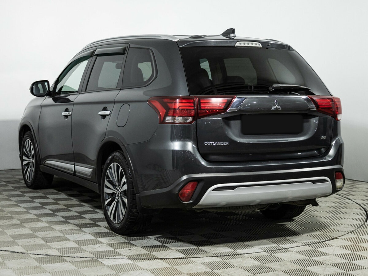 Mitsubishi Outlander с пробегом — 2020 год. Фото: #5