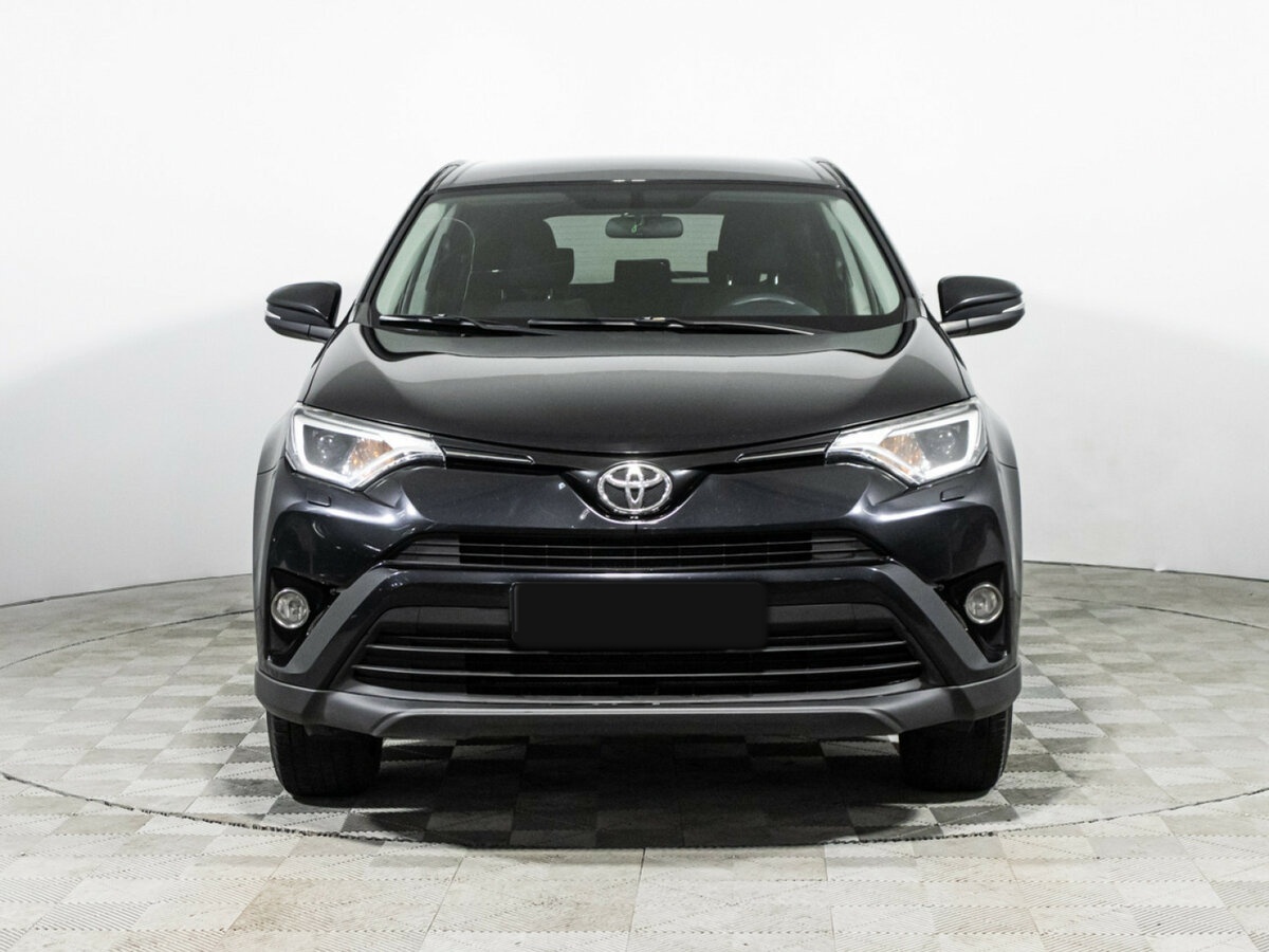 Toyota RAV4 с пробегом — 2017 год. Фото: #1