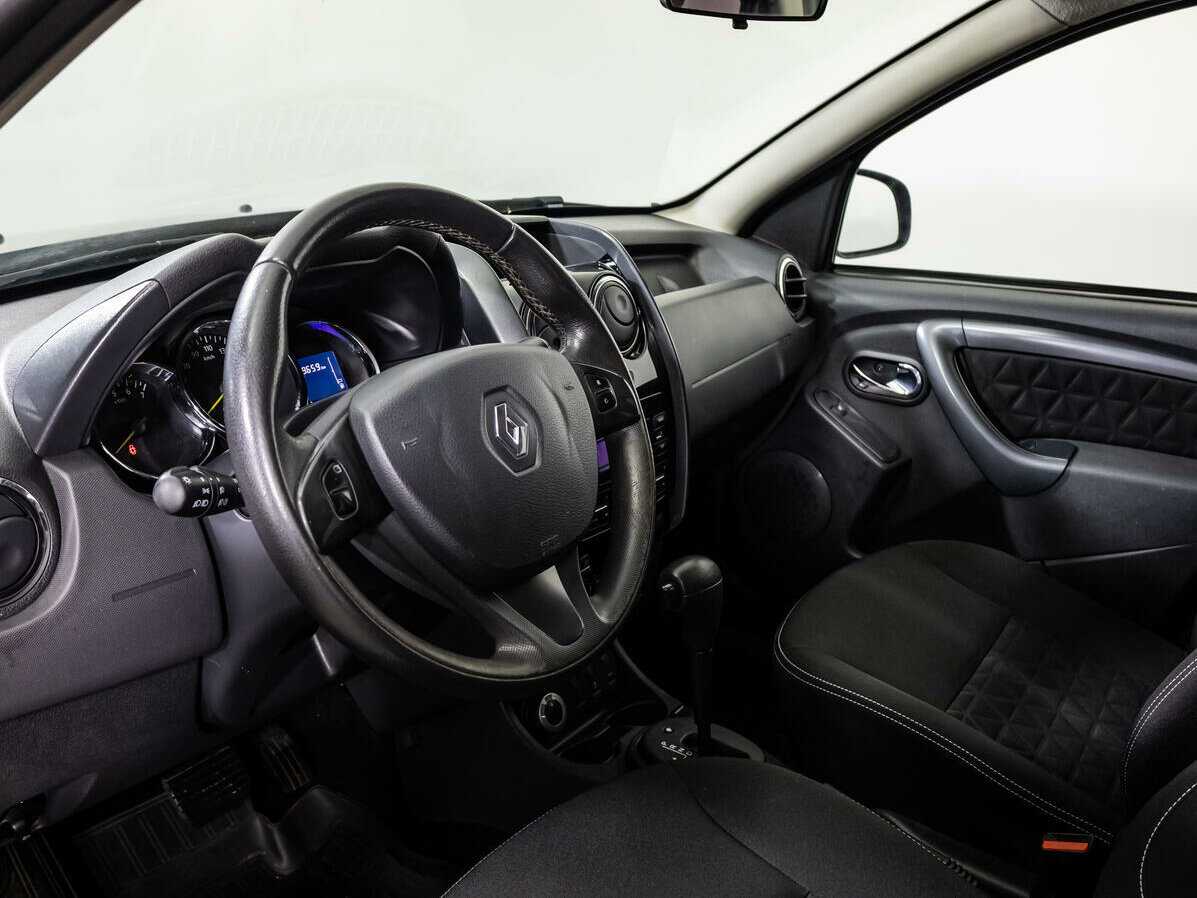 Renault Duster с пробегом — 2017 год. Фото: #10