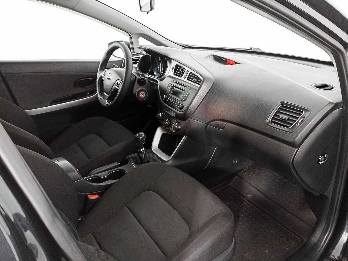 Kia Ceed с пробегом — 2015 год. Фото: #10