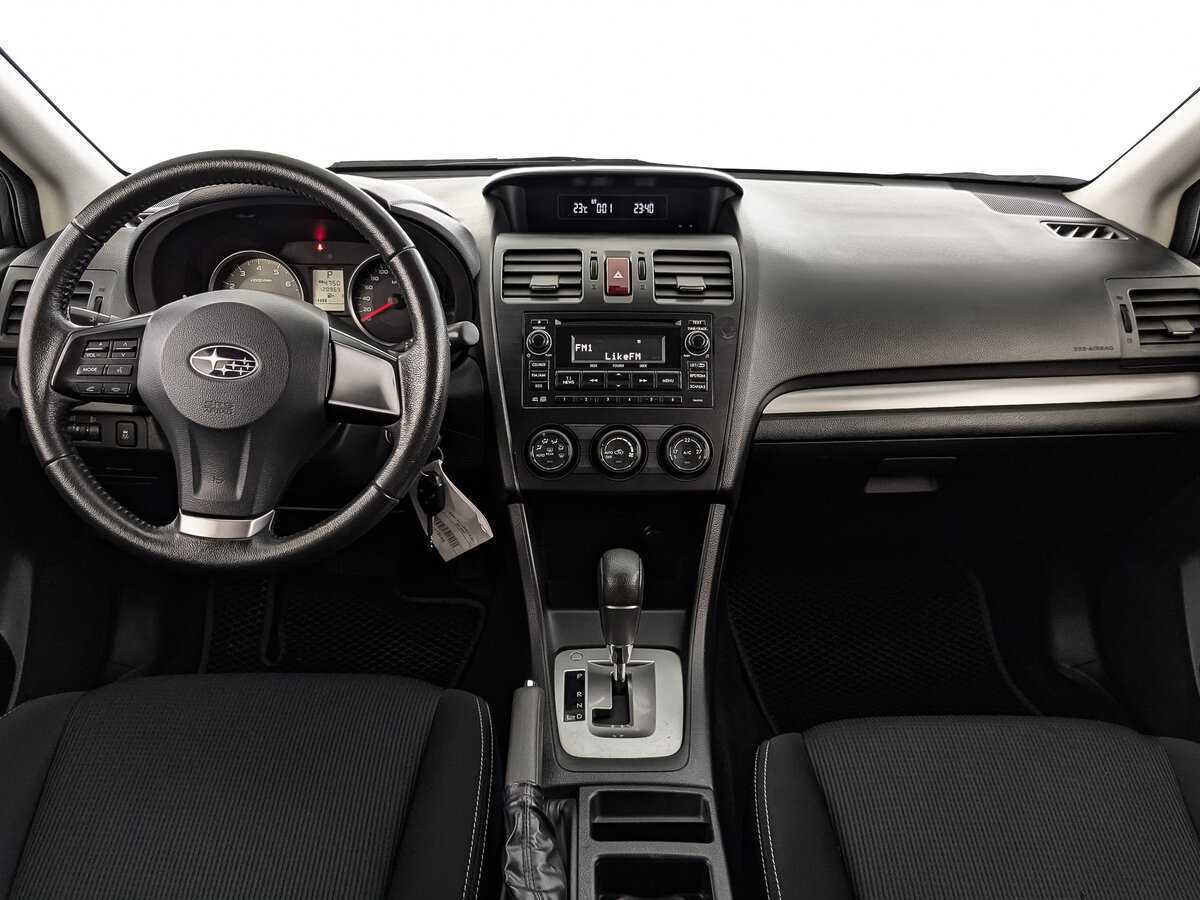 Subaru XV с пробегом — 2012 год. Фото: #9