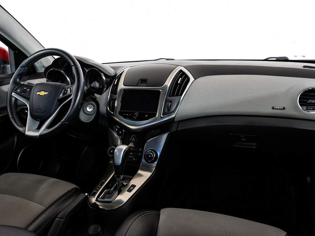 Chevrolet Cruze с пробегом — 2014 год. Фото: #8