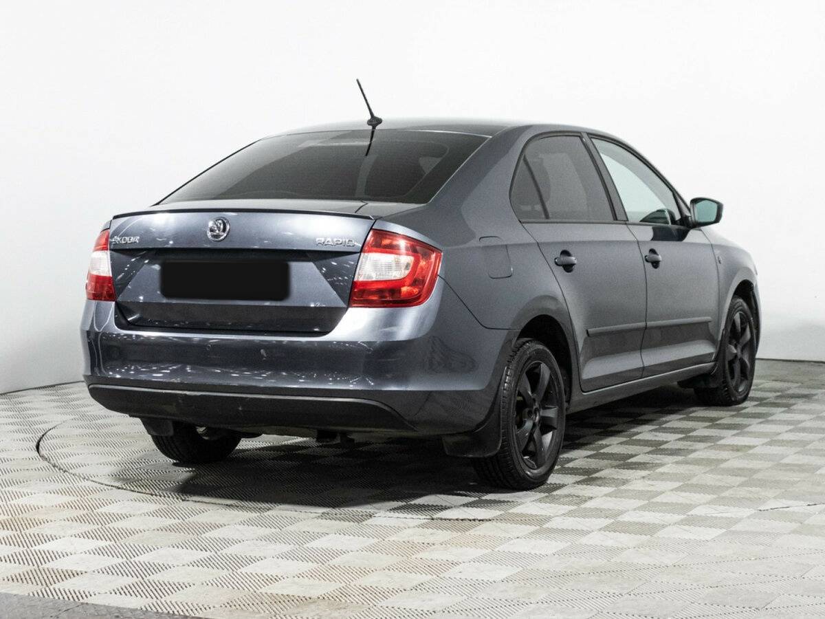 Skoda Rapid с пробегом — 2016 год. Фото: #4