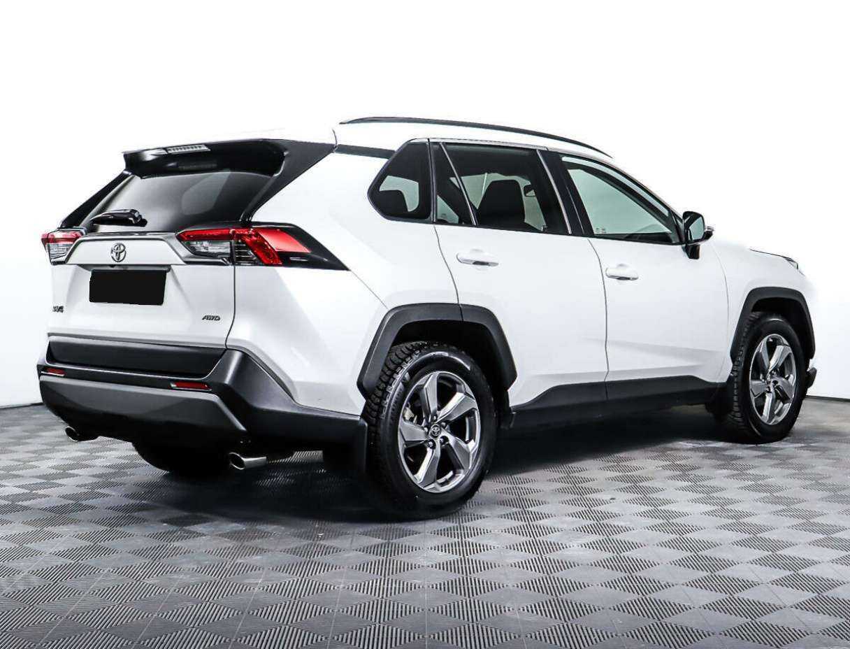 Toyota RAV4 с пробегом — 2019 год. Фото: #4