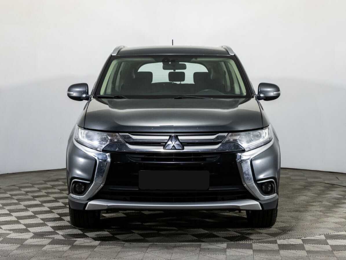 Mitsubishi Outlander с пробегом — 2016 год. Фото: #1