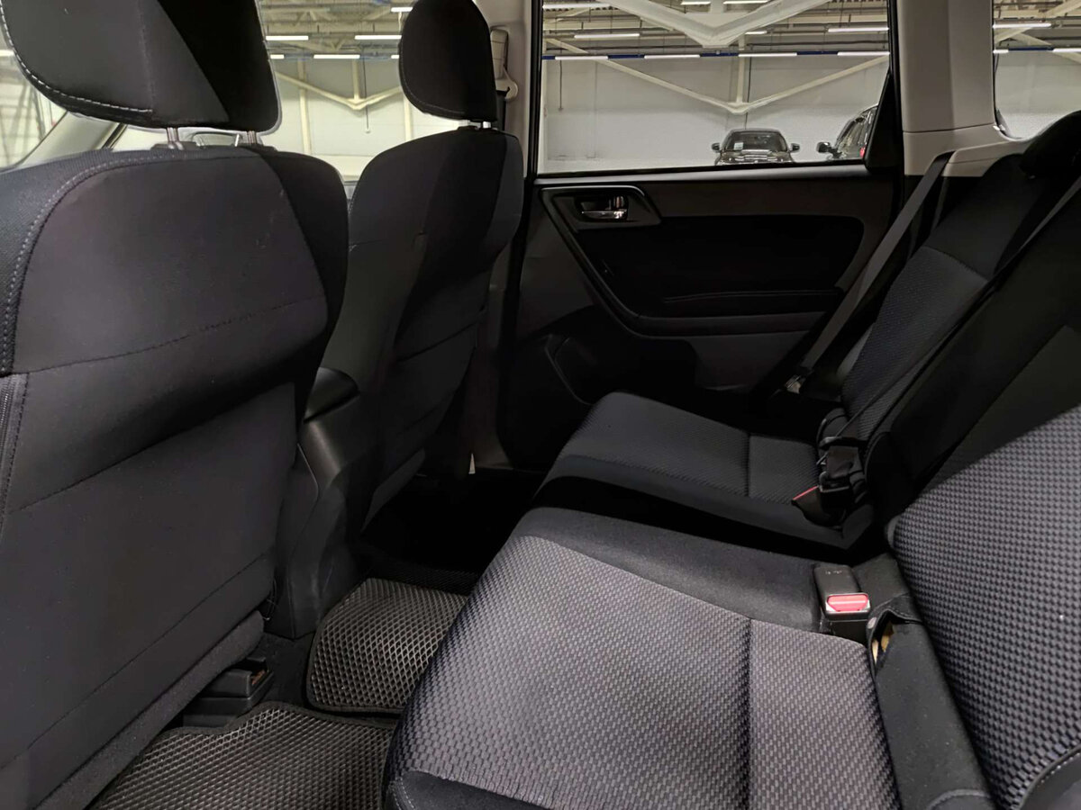 Subaru Forester с пробегом — 2015 год. Фото: #10