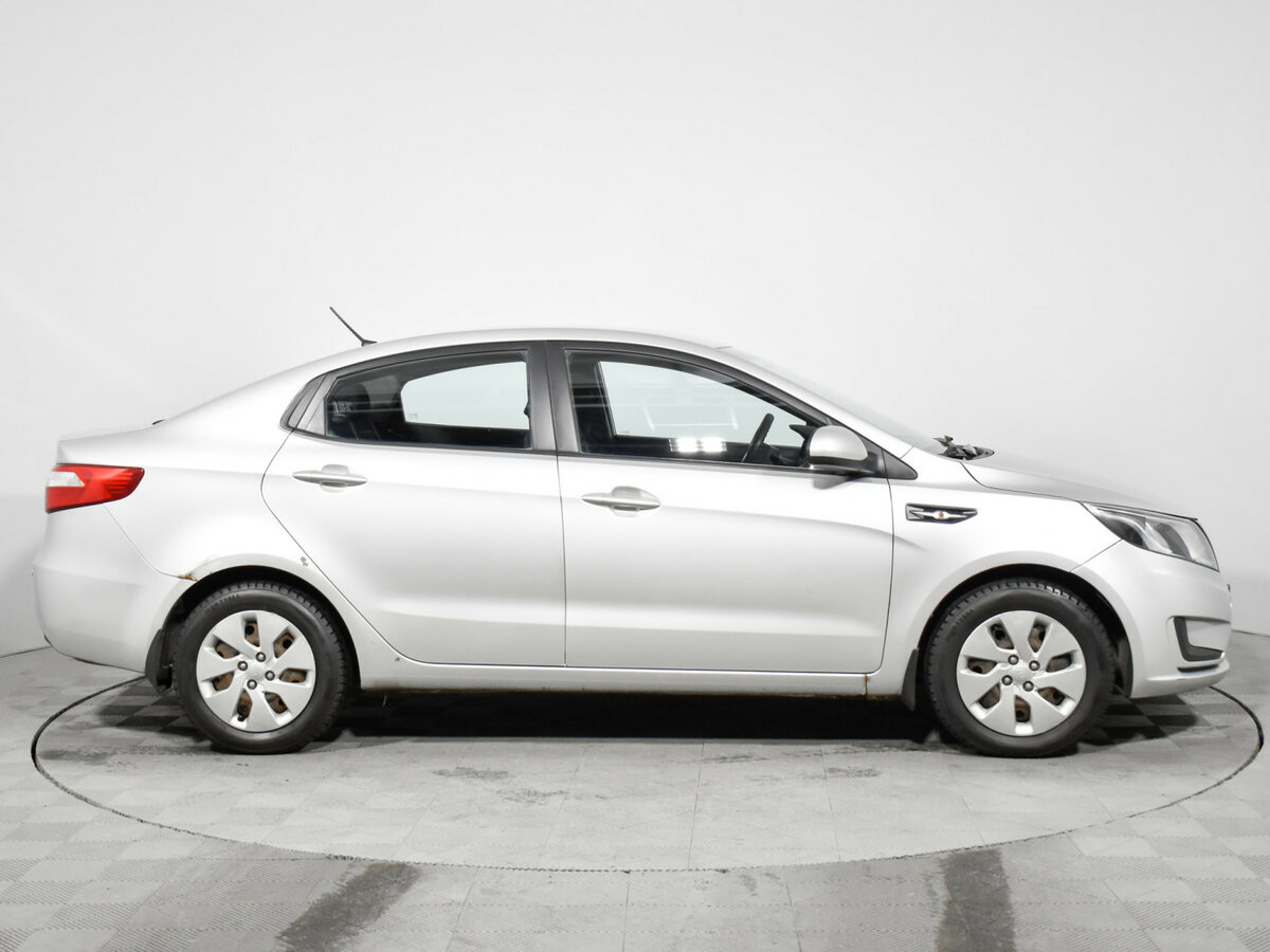 Kia Rio с пробегом — 2012 год. Фото: #3