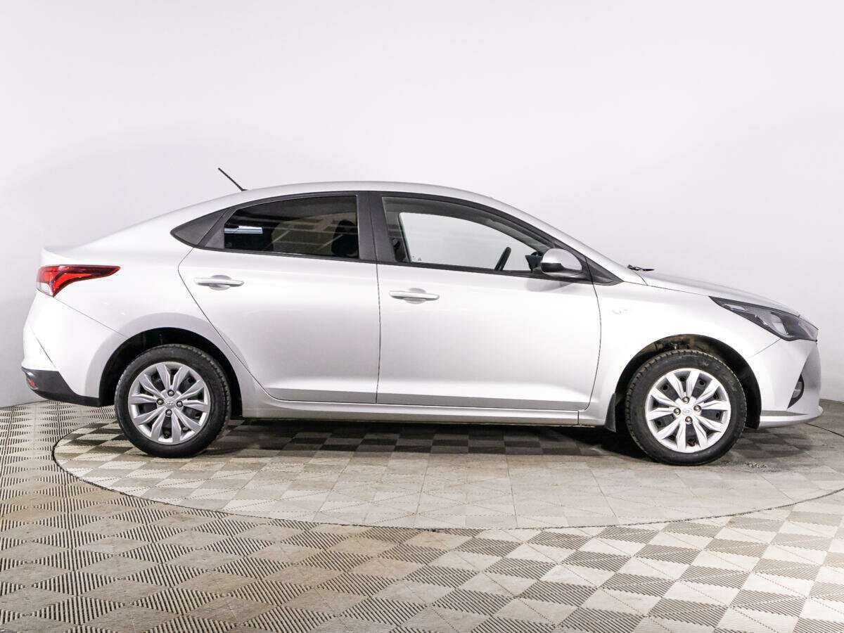 Hyundai Solaris с пробегом — 2020 год. Фото: #3