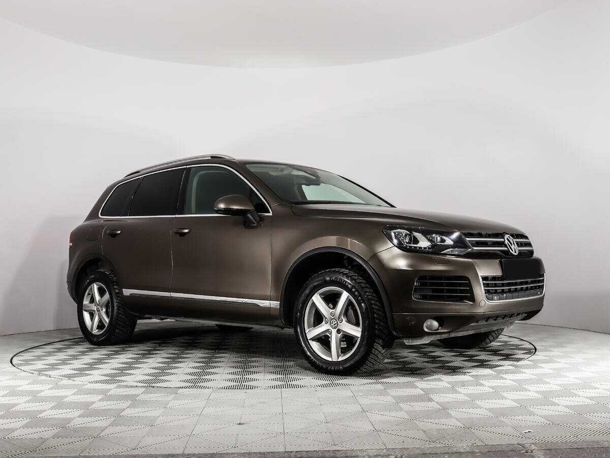 Volkswagen Touareg с пробегом — 2012 год. Фото: #2