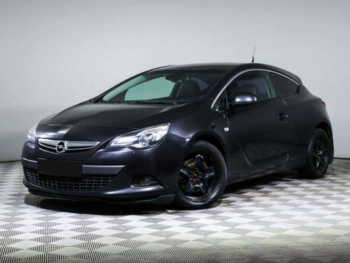Opel Astra с пробегом — 2013 год. Фото: #0