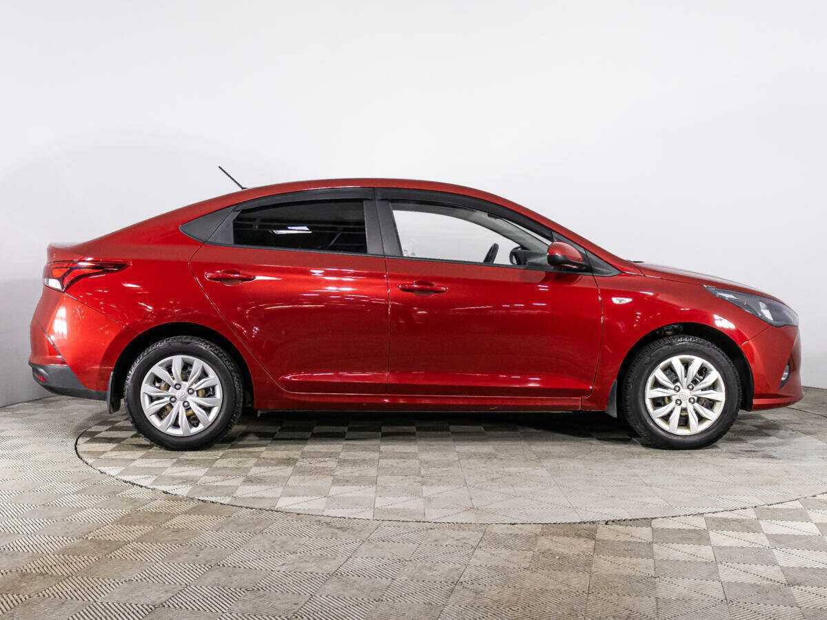Hyundai Solaris с пробегом — 2021 год. Фото: #3
