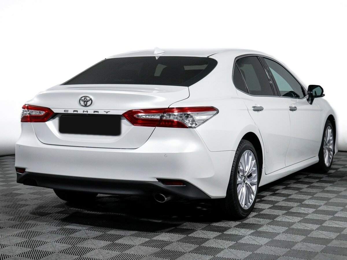 Toyota Camry с пробегом — 2019 год. Фото: #4