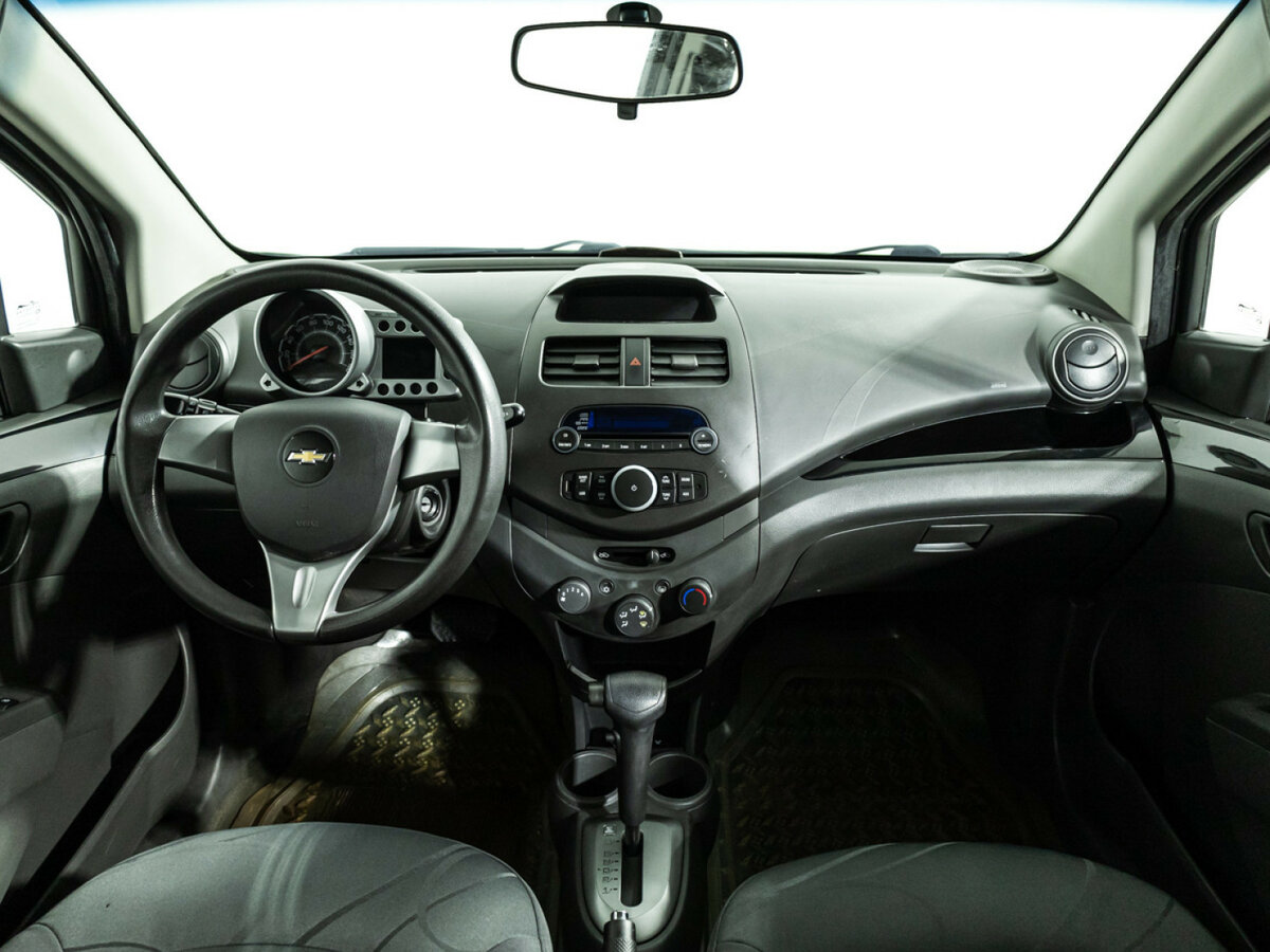 Chevrolet Spark с пробегом — 2012 год. Фото: #12
