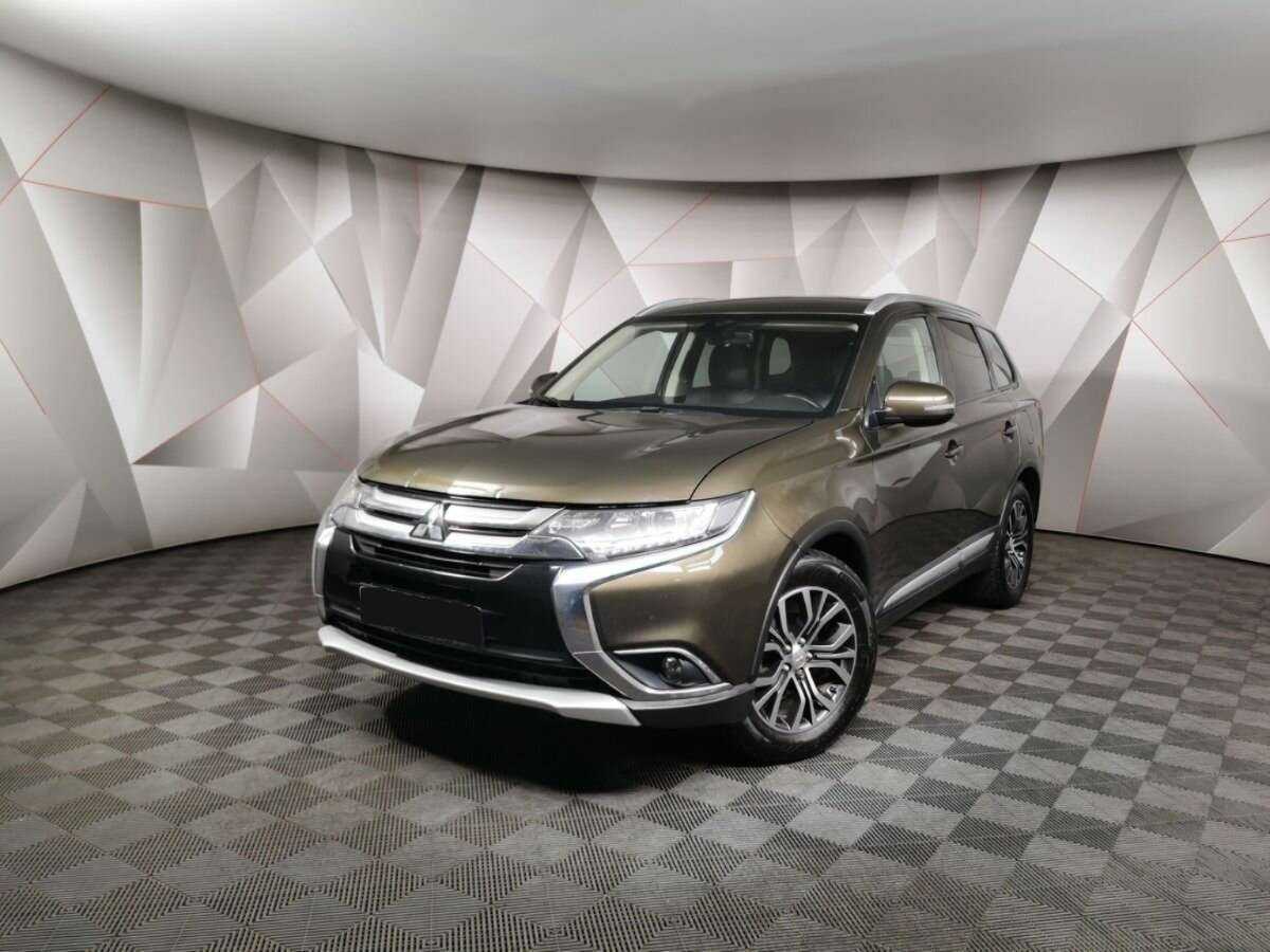 Mitsubishi Outlander с пробегом — 2018 год. Посмотреть фото