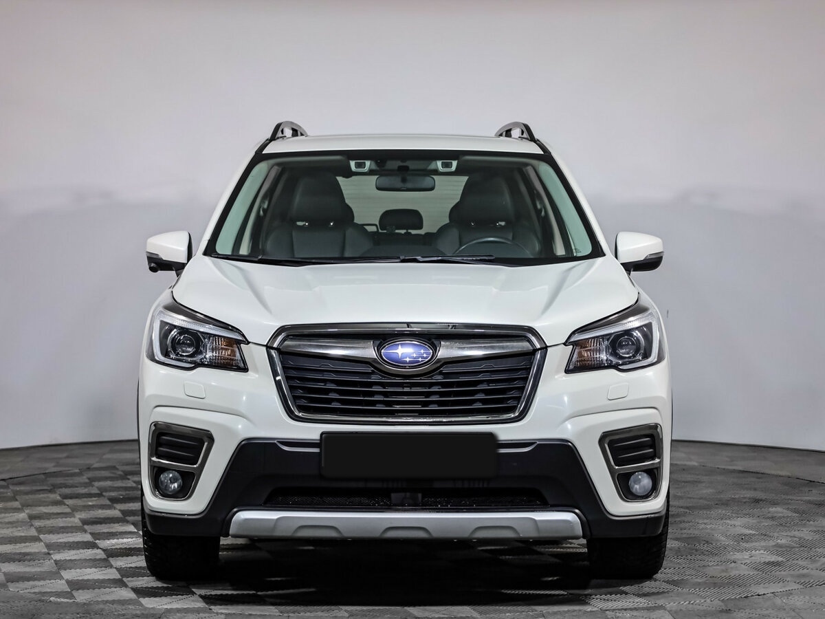 Subaru Forester с пробегом — 2018 год. Фото: #1