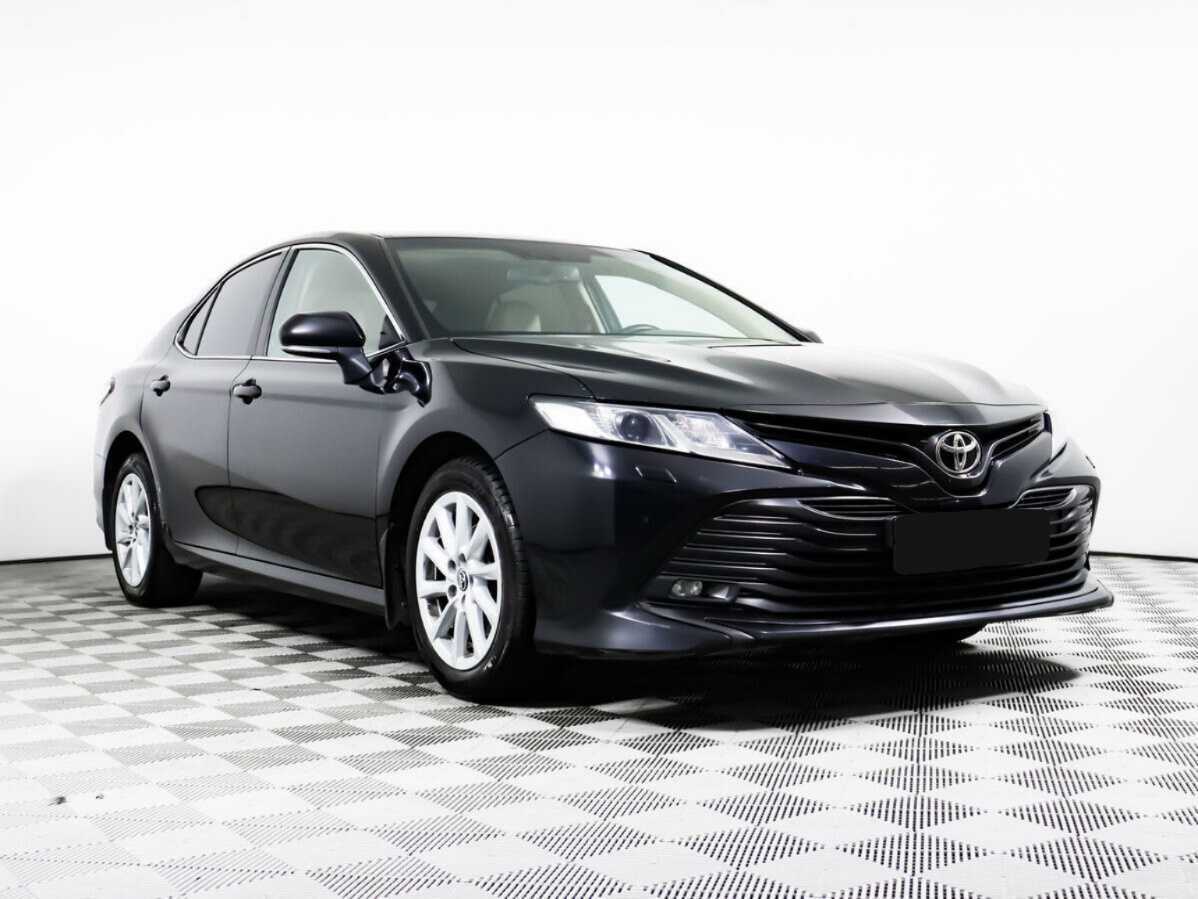 Toyota Camry с пробегом — 2019 год. Фото: #2