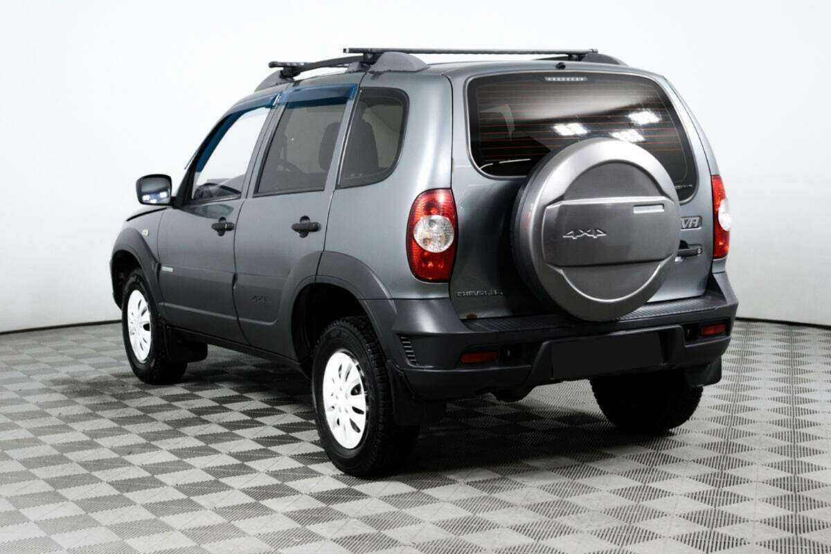 Chevrolet Niva с пробегом — 2014 год. Фото: #6