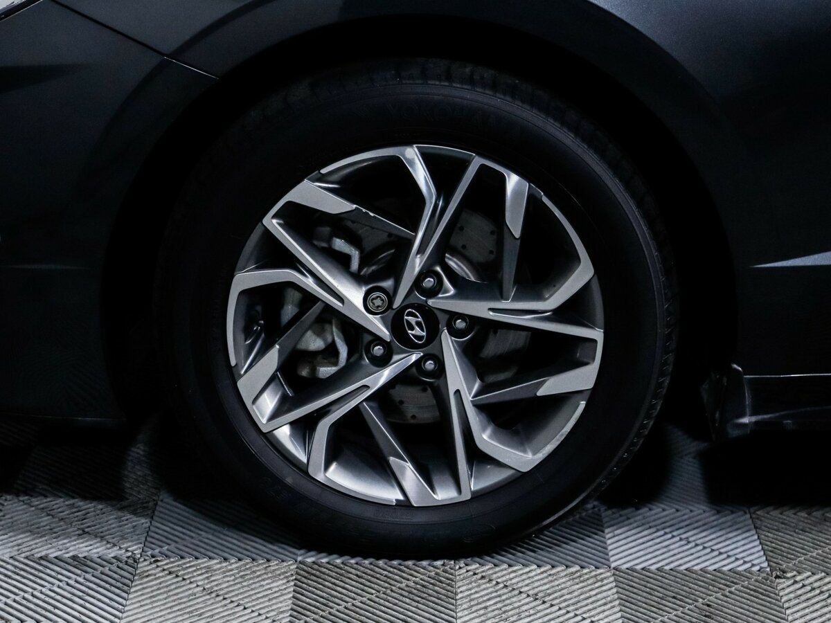 Hyundai Sonata с пробегом — 2022 год. Фото: #13