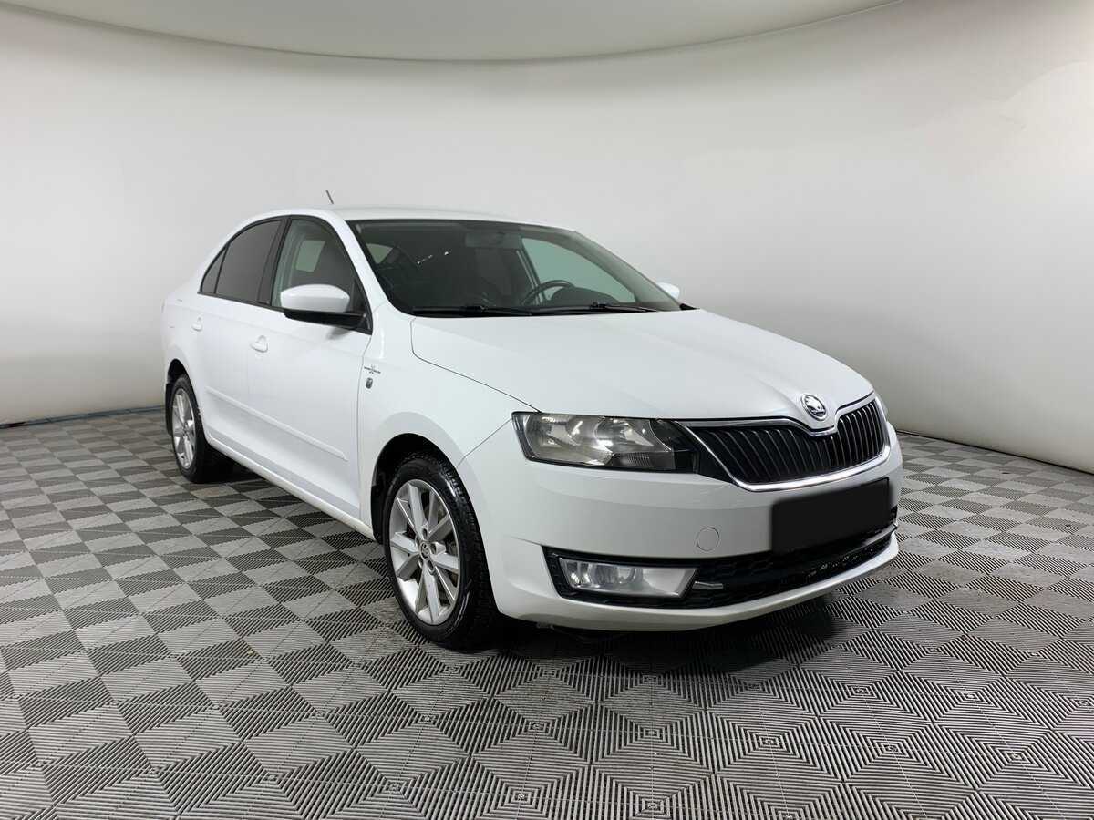 Skoda Rapid с пробегом — 2015 год. Фото: #2
