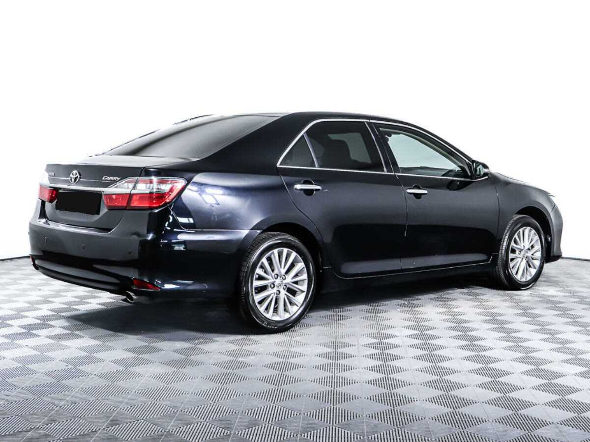 Toyota Camry с пробегом — 2015 год. Фото: #3