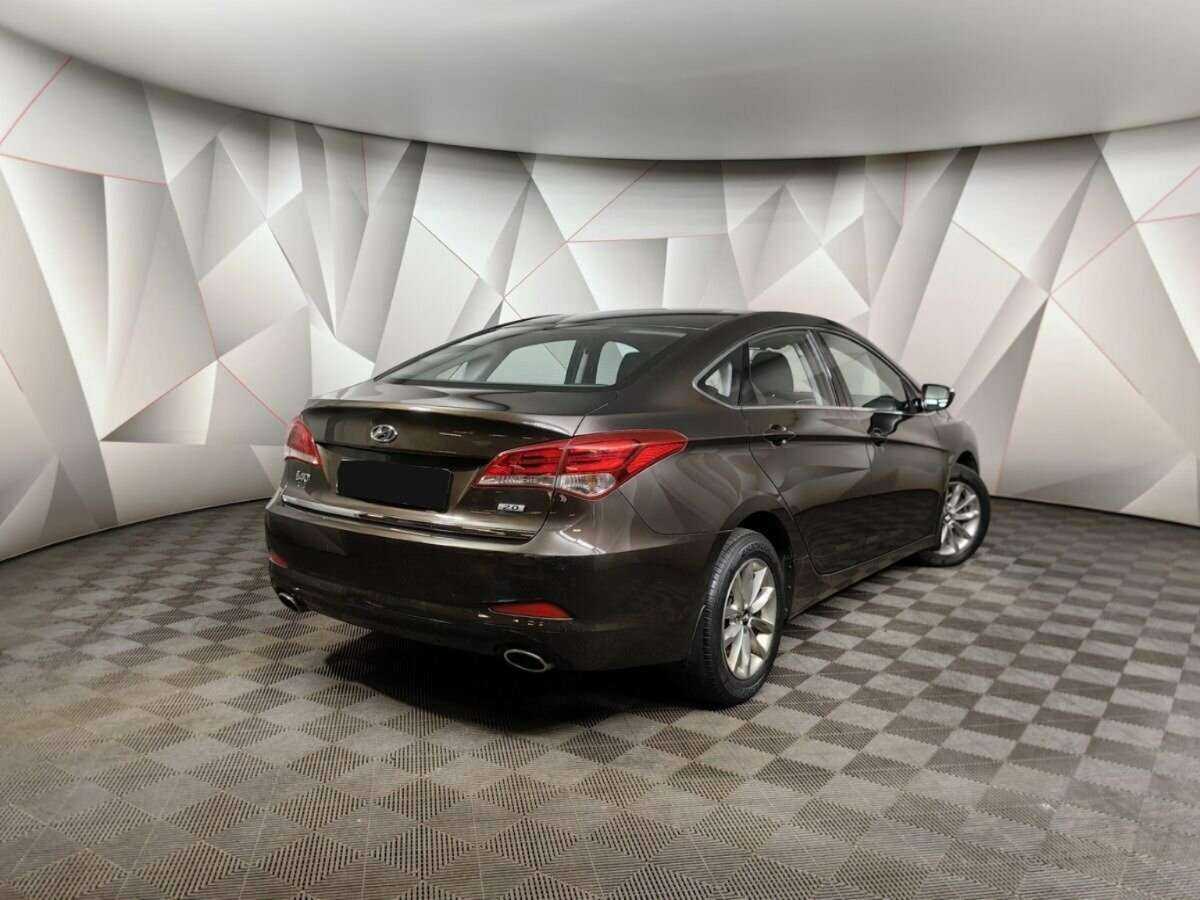 Hyundai i40 с пробегом — 2016 год. Фото: #1