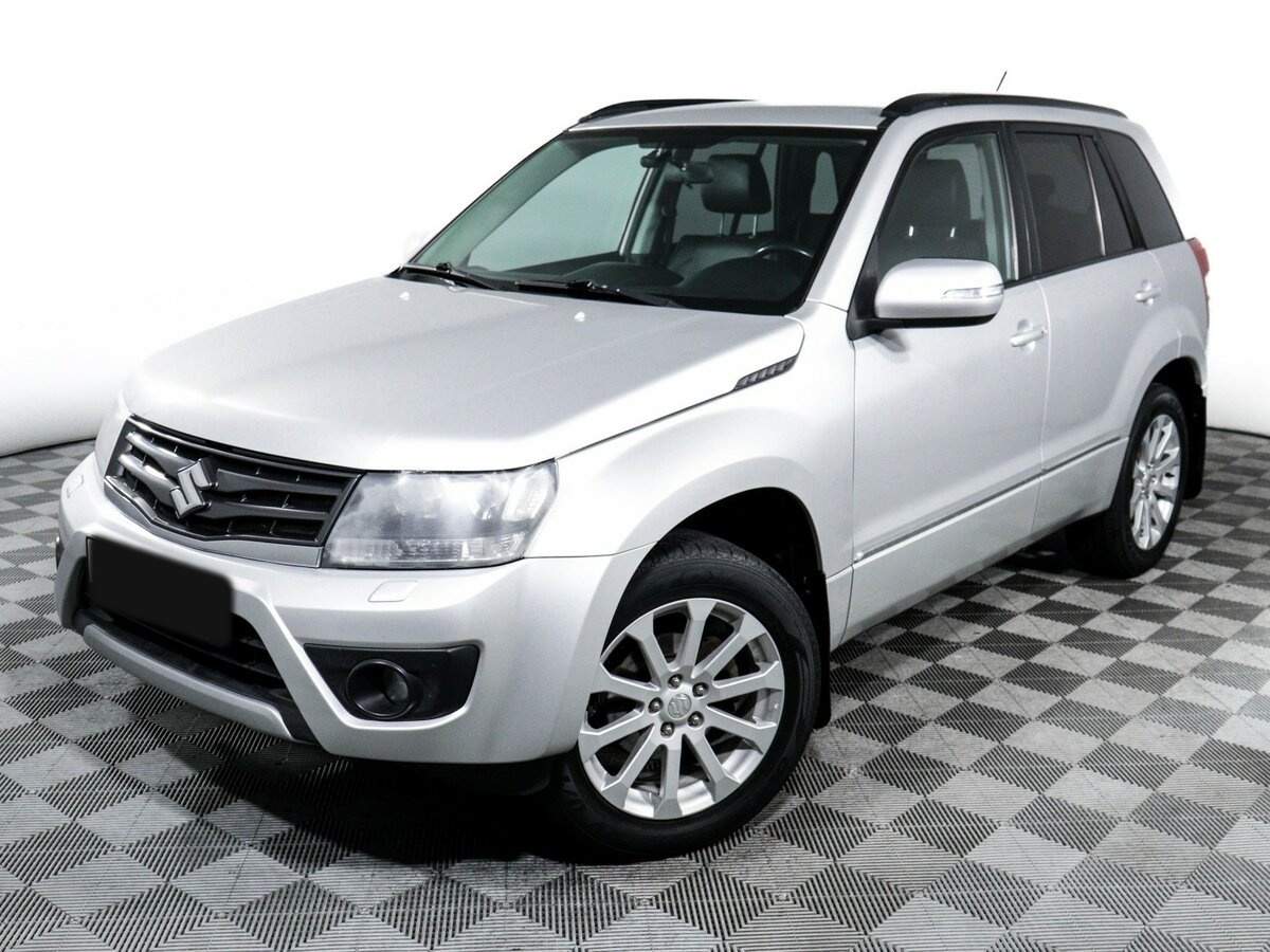 Suzuki Grand Vitara с пробегом — 2013 год. Фото: #11